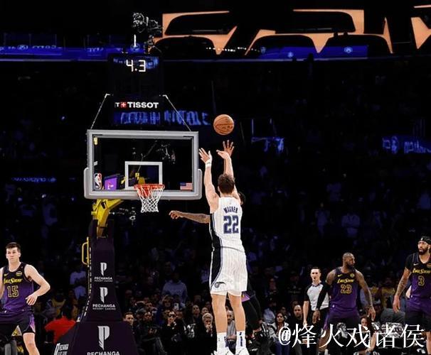 小瓦格纳砍下35分魔术力克76人 老鹰打破雄鹿7连胜纪录 小瓦格纳砍下35分魔术力克76人 老鹰打破雄鹿7连胜纪录